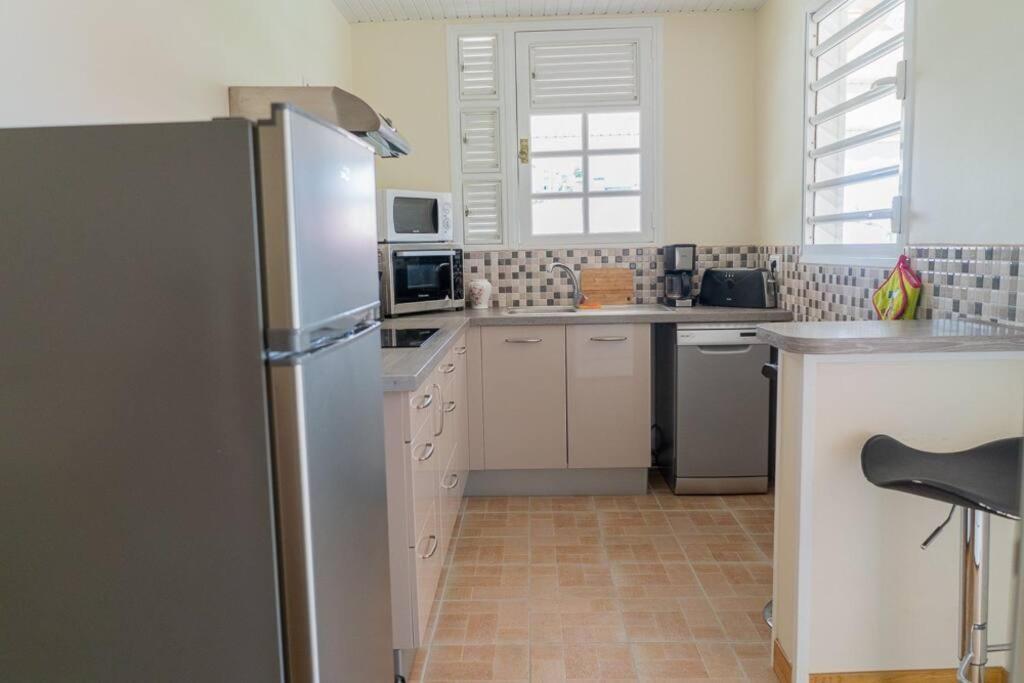 Location Saisonniere Bel Appartement Ле-Труаз-Иле Экстерьер фото